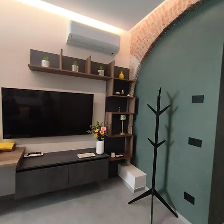 Apartment La Finestra Sul Naviglio Grande *