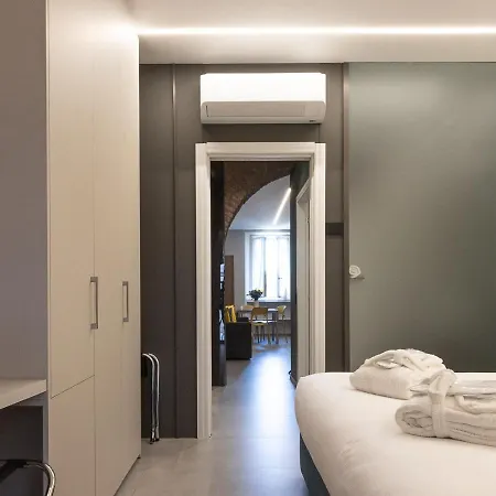 La Finestra Sul Naviglio Grande Apartment *